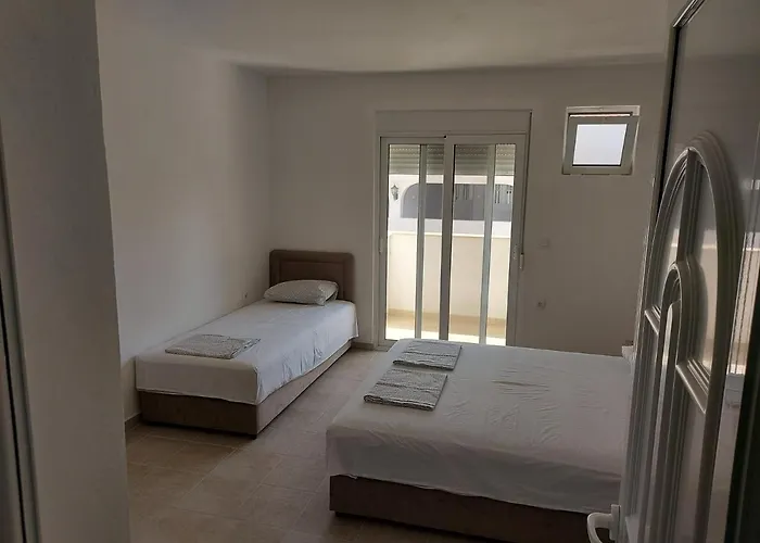 Ulcin Relax Apartments & Rooms